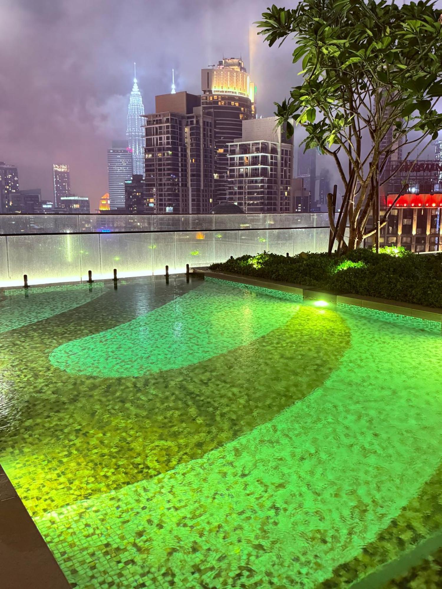 Maxx Royal Axon Bukit Bintang Apartment Kuala Lumpur Exterior photo